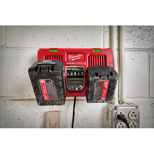 Milwaukee 48-59-1802 M18™ Dual Bay Simultaneous Rapid Charger