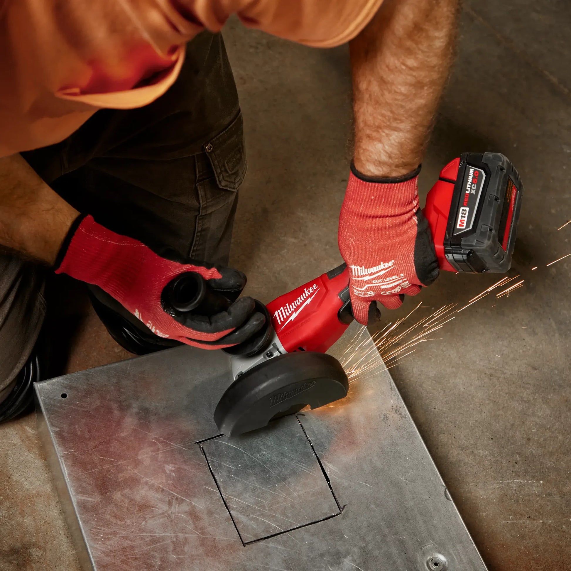 Milwaukee 2686-20 M18™ Brushless 4-1/2" / 5" Cut-Off Grinder, Paddle Switch